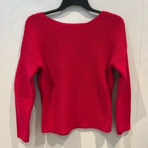 Liz Claiborne ribbed pull over sweater. Scoop neck. Very comfortable.